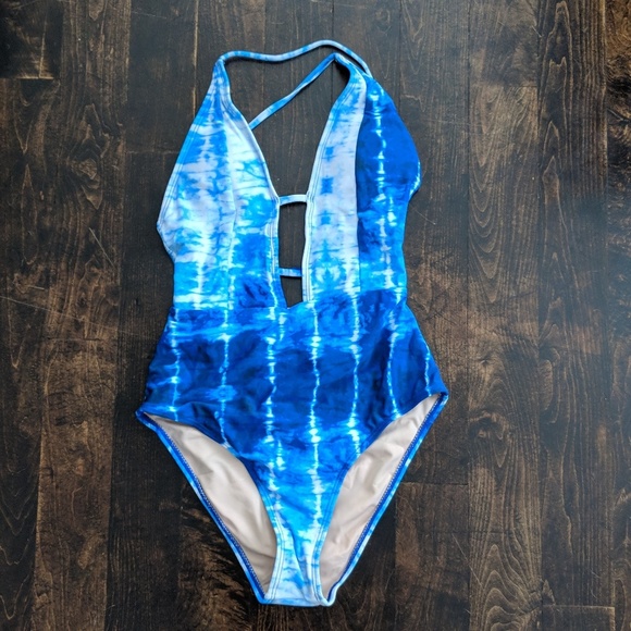 Cupshe Other - Cupshe tie dye one piece swimsuit
